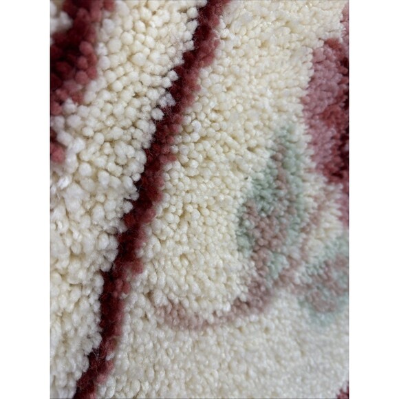 Latch Hook Rug Wall Hanging Cottage Core 1970-80s Rose Solitaire 20x27 - Picture 3 of 6